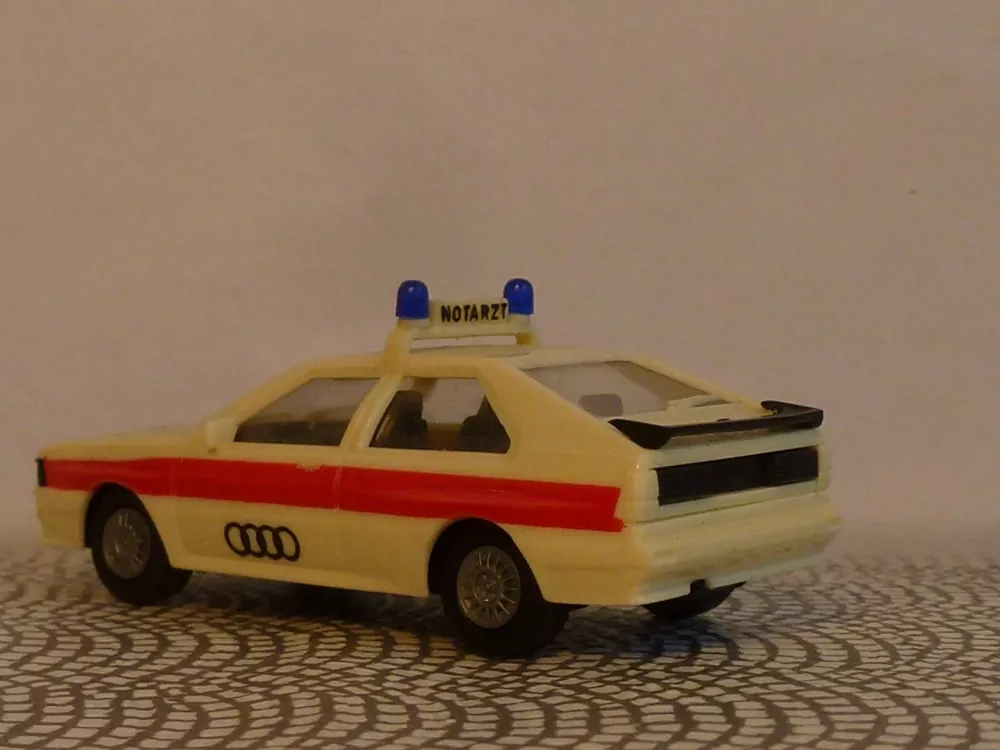 H0 Osobní automobil Audi Quattro PRVNÍ POMOC